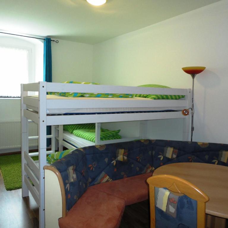 Rentcenter79 - Quadruple Room with Shared Bathroom - 9