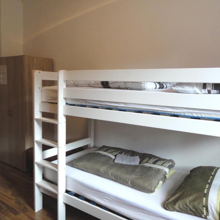 Rentcenter79 - Quadruple Room with Shared Bathroom - 15