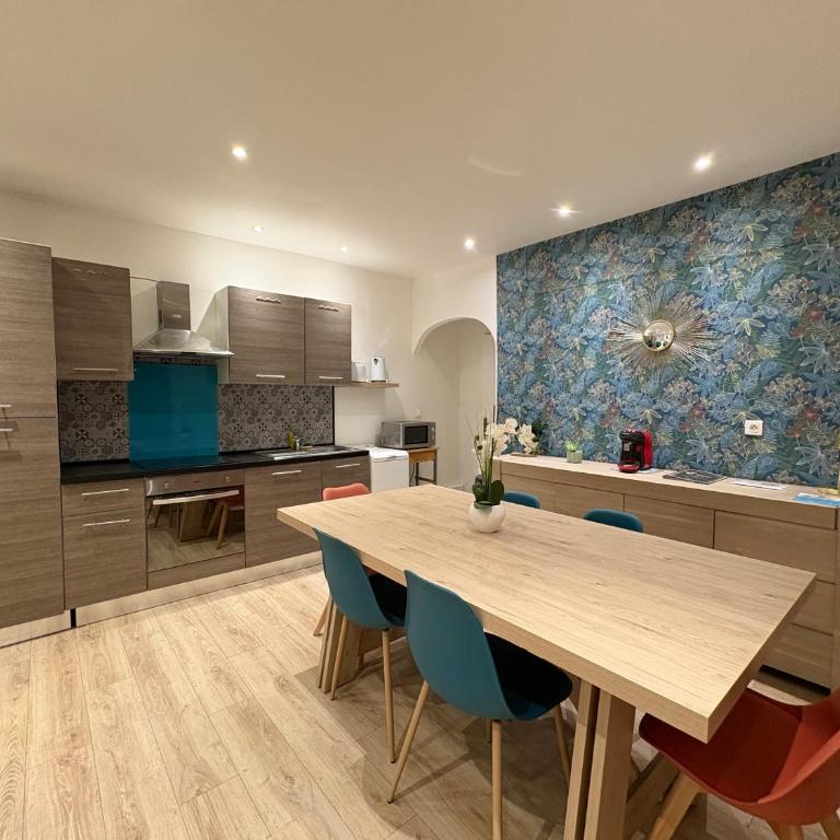 SUPERBE T3 AVEC PARKING ET TERRASSE en PLEIN CENTRE-VILLE - Apartment mit 2 Schlafzimmern - 4