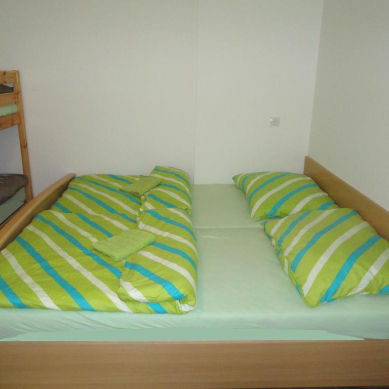 Rentcenter79 - Quadruple Room with Shared Bathroom - 5