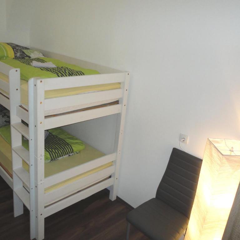 Rentcenter79 - Twin Room with Shared Bathroom - 17
