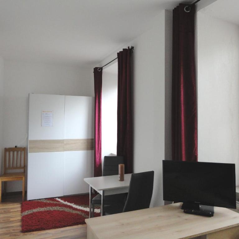 Rentcenter79 - Twin Room with Shared Bathroom - 16