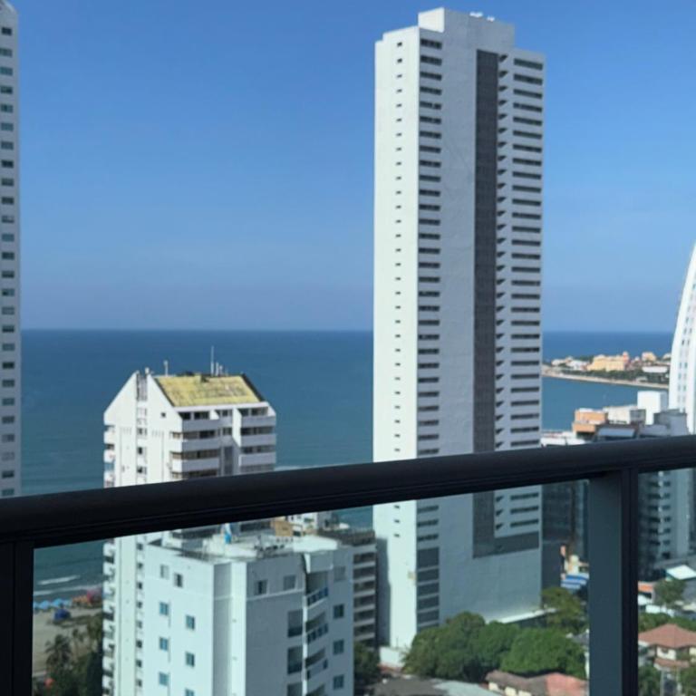 Vista Preciosa desde el piso 23 Apartamento frente al mar - One-Bedroom Apartment - 18