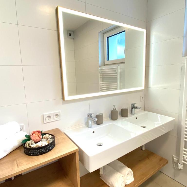 Grimming View I - Zentral in Tauplitz, Nahe Sessellift, Bergblick & Parkplatz - Deluxe Apartment mit Balkon und 2 Schlafzimmern - 13