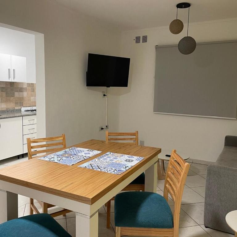 Hermoso departamento sobre Boulevard Gálvez - One-Bedroom Apartment - 1