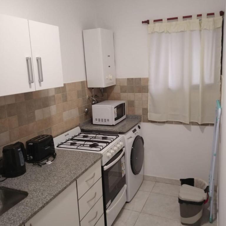 Hermoso departamento sobre Boulevard Gálvez - One-Bedroom Apartment - 14