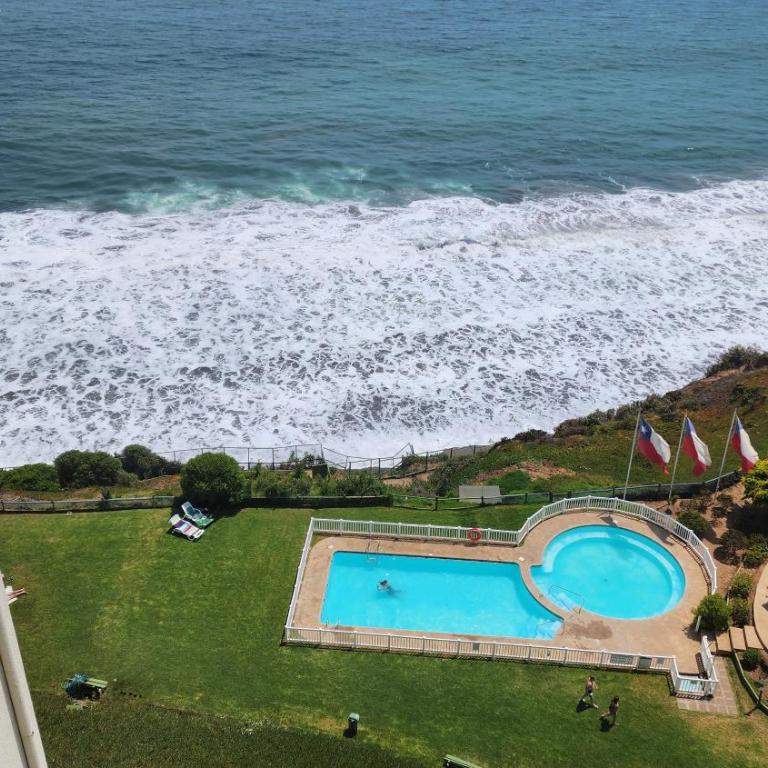 CostaQuilen Departamento - Three-Bedroom Apartment with Water View - 28
