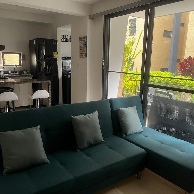 Modern apartment surrounded by nature - Apartamento de 2 dormitorios con balcón y terraza - 1