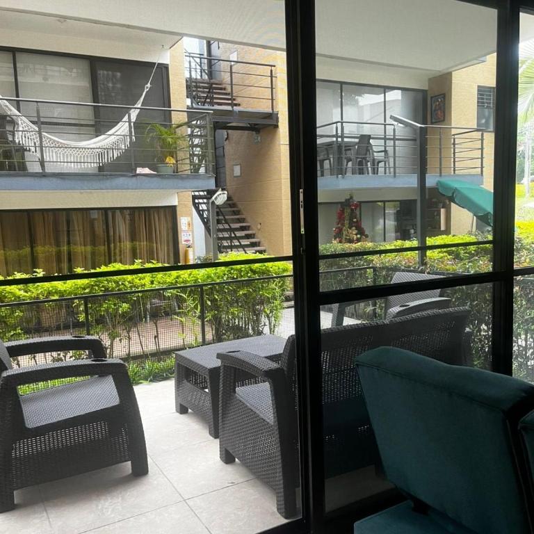Modern apartment surrounded by nature - Apartamento de 2 dormitorios con balcón y terraza - 20