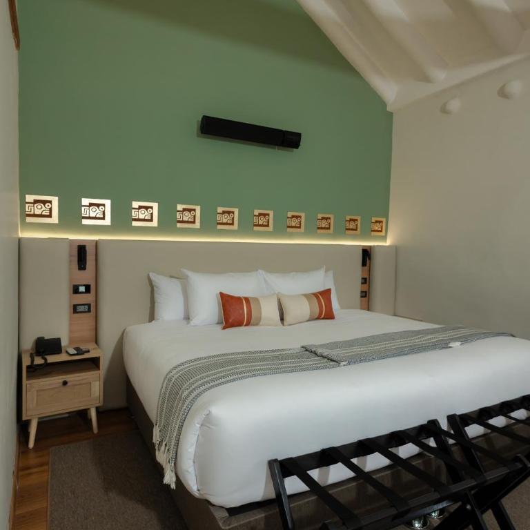Hotel Hacienda Sonqori Centro Histórico - Deluxe Double Room with City View - 3