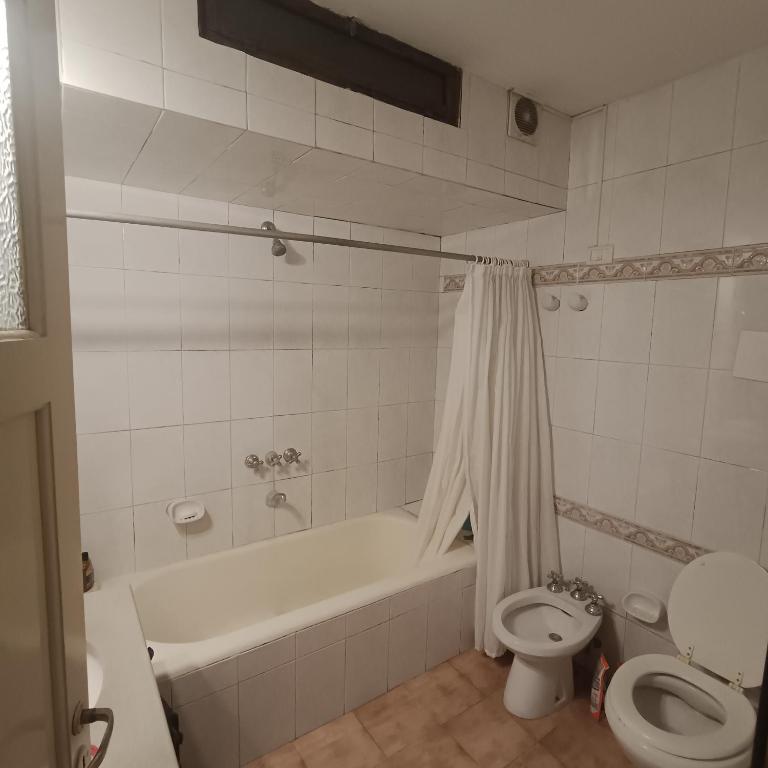 Casa para 10 personas con gran jardin, solo reservas por tel - Casa de 4 dormitorios - 14