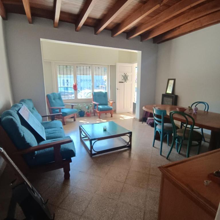 Casa para 10 personas con gran jardin, solo reservas por tel - Casa de 4 dormitorios - 25