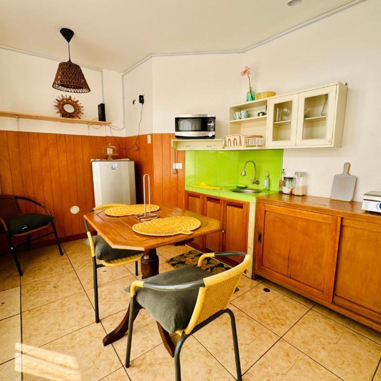 Minidepa en tercer piso Urb La Merced Tercera Etapa - One-Bedroom Apartment - 1