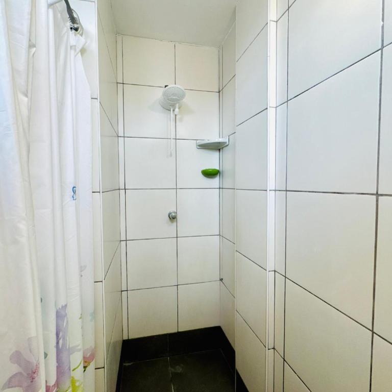 Minidepa en tercer piso Urb La Merced Tercera Etapa - One-Bedroom Apartment - 9