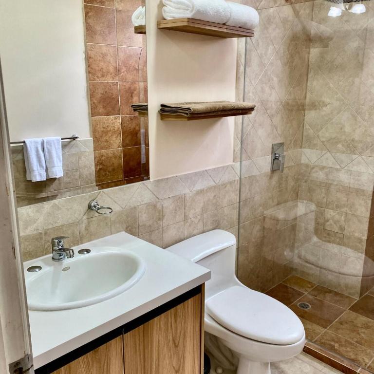 Moderno departamento en Quito - Two-Bedroom Apartment - 10