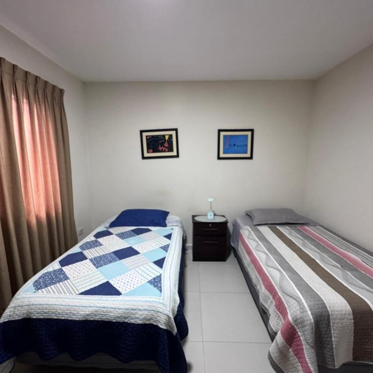 Sur Backpackers - Twin Room - 5