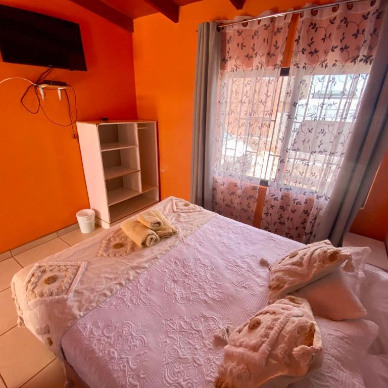 Hostal Nuevo Sol y Viento - Habitación Doble con baño privado - 3