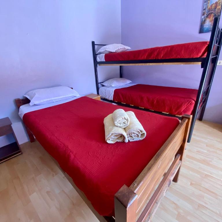 Hostal Nuevo Sol y Viento - Habitación Familiar con baño - 7