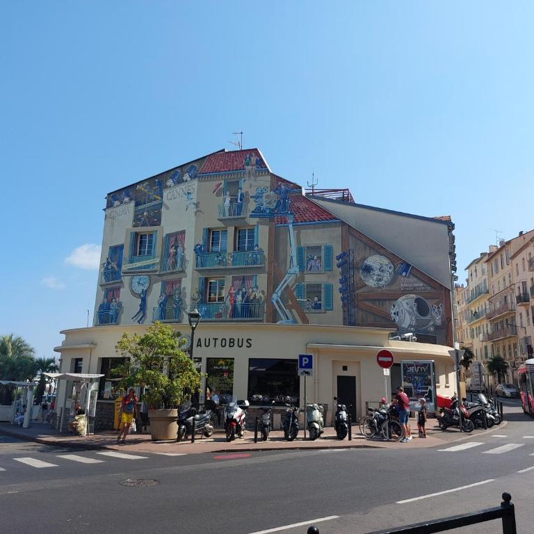 Le Clairfontaine - Stylish city-centre accommodation in Cannes - Sea view - Perfect for work and relaxation - 10 min walking distance of Palais des festivals and beaches - Apartment mit 1 Schlafzimmer - Meerseite - 41
