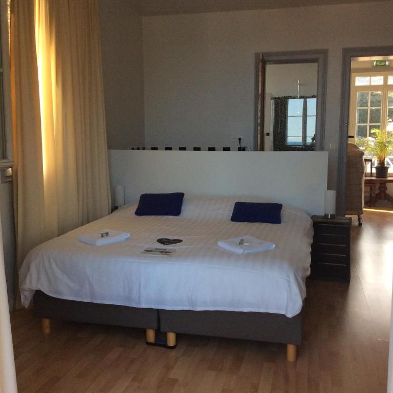 Auberge du Vieux Puits - Chambre Double - Vue sur Mer - 2