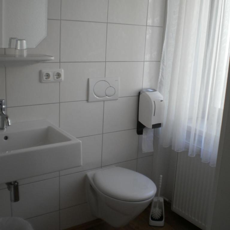 Hotel "Wilder Mann" - Doppelzimmer mit eigenem Bad - 13