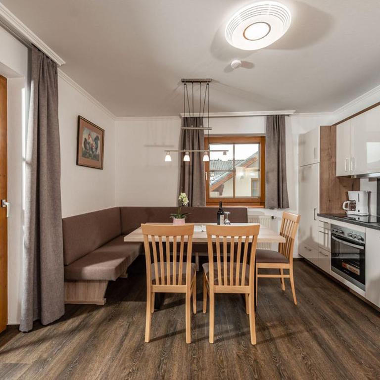 Land- und Appartementhaus Pircher - Apartment mit 1 Schlafzimmer, Balkon und Bergblick - 7