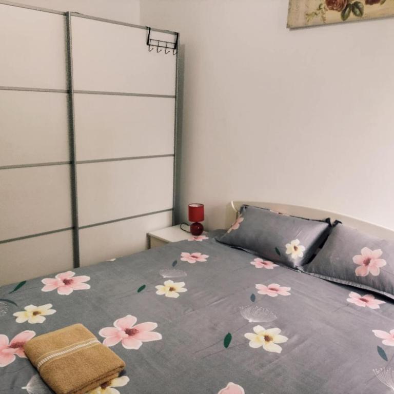 Marsala Family B&B - Double Room with Shared Toilet - 8