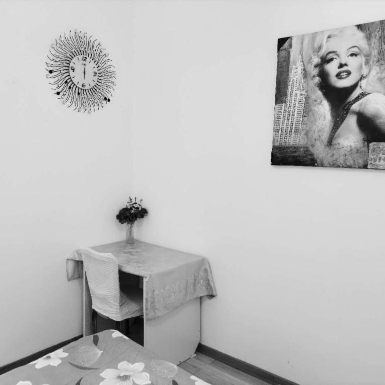 Marsala Family B&B - Double Room with Shared Toilet - 10