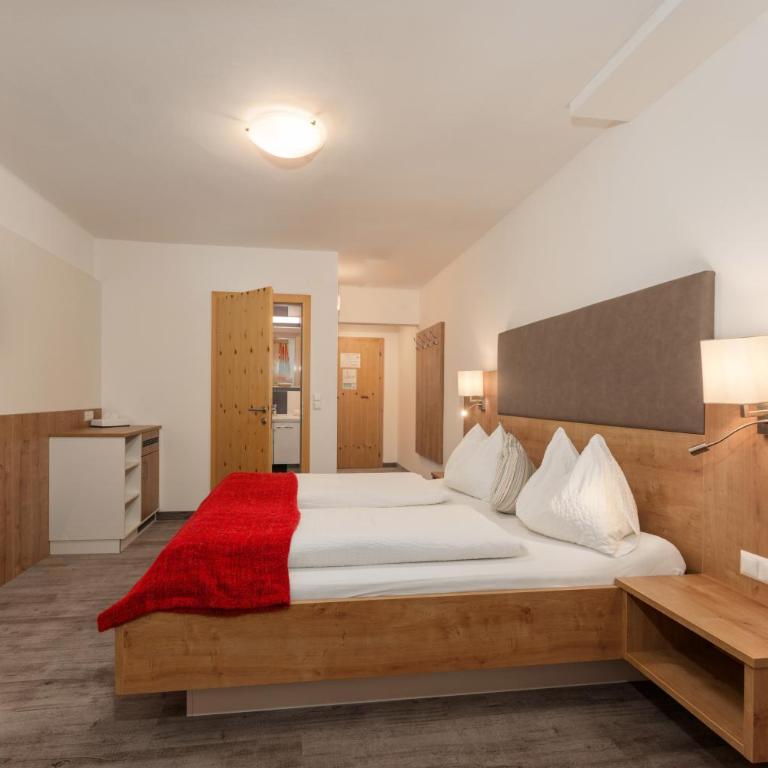 Erlys Cityhotel - Doppelzimmer - 3