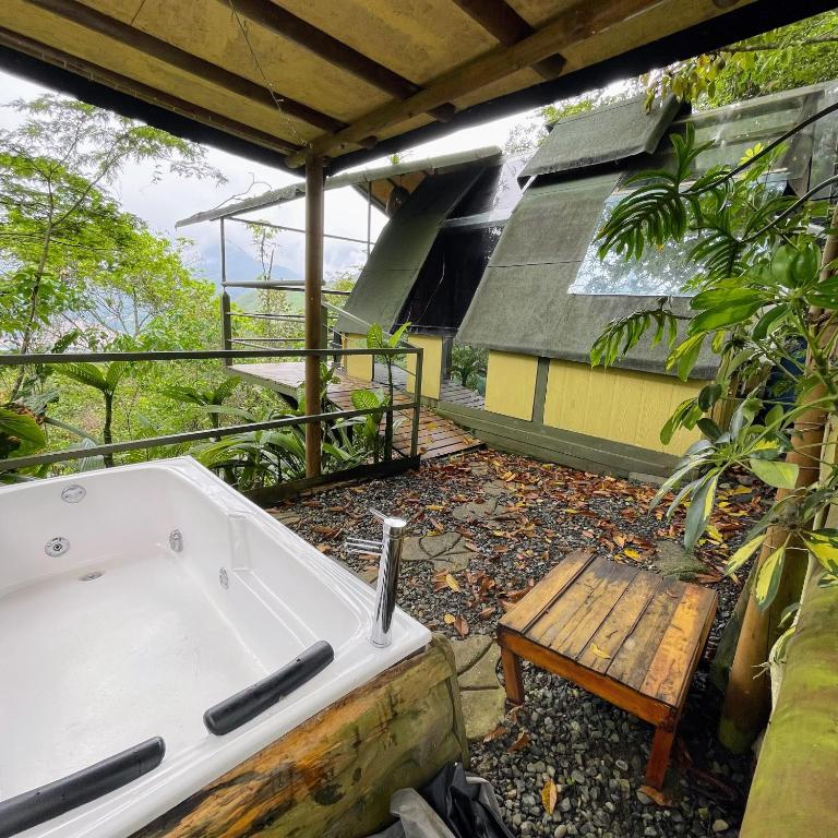 ANCESTRAL GLAMPING - One-Bedroom Chalet - 10