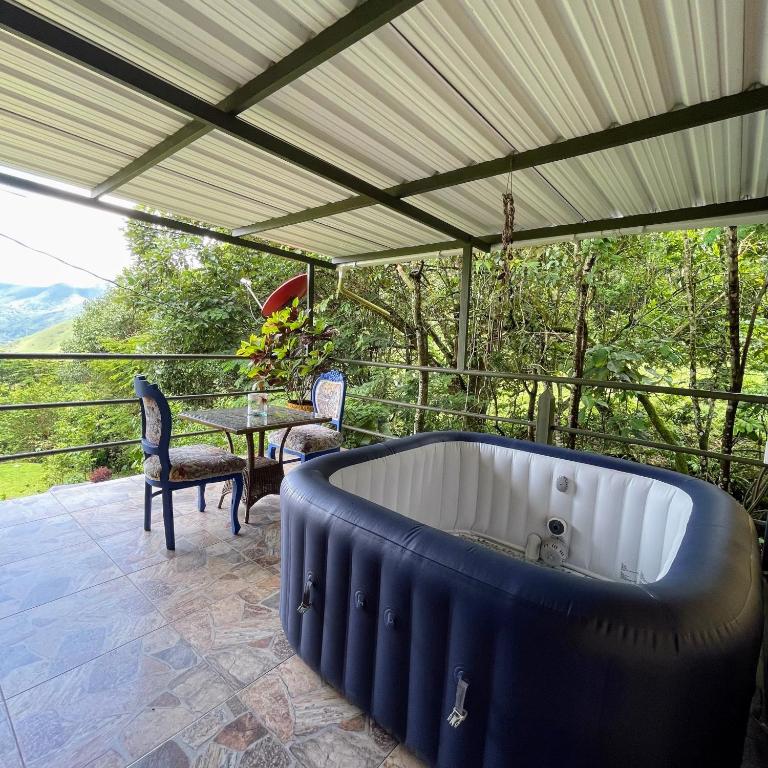 ANCESTRAL GLAMPING - Family Suite with Balcony - 9