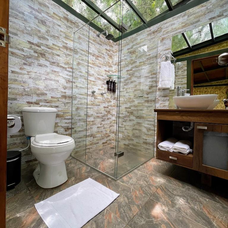 ANCESTRAL GLAMPING - One-Bedroom Chalet - 2