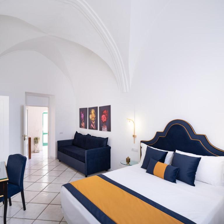 Amalfi Resort Rooms with pool - King Room - 9