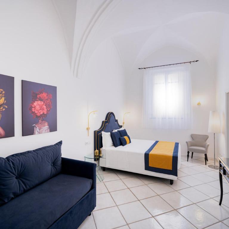 Amalfi Resort Rooms with pool - King Room - 11
