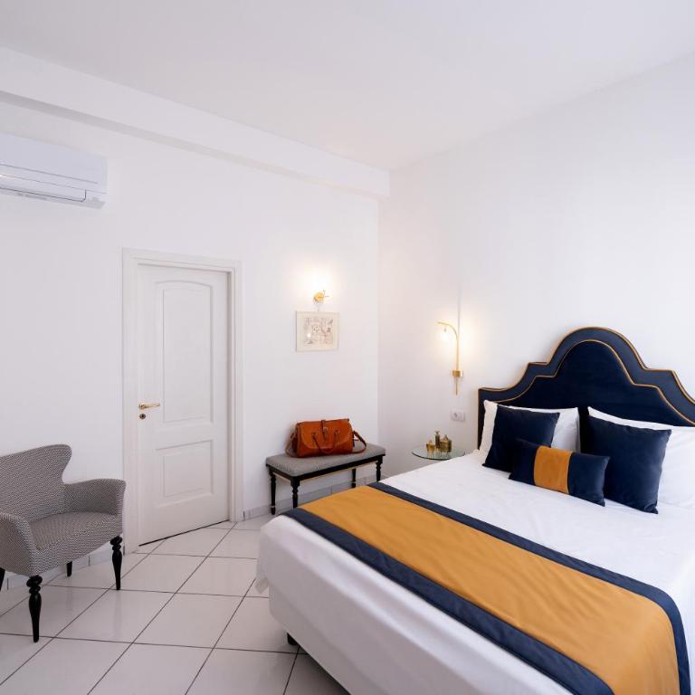 Amalfi Resort Rooms with pool - Deluxe Room - 11