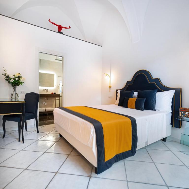 Amalfi Resort Rooms with pool - King Room - 18