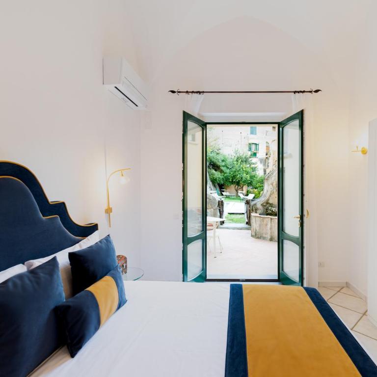 Amalfi Resort Rooms with pool - King Room - 21