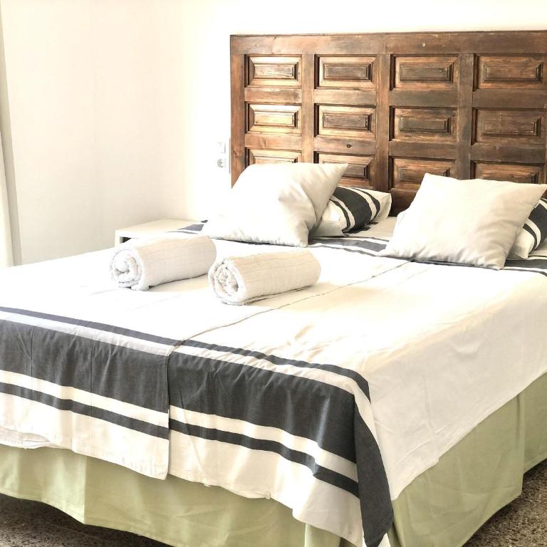 Amplia villa a 40m de la playa con piscina y Wi-Fi - ES-258-177 - Casa - 36