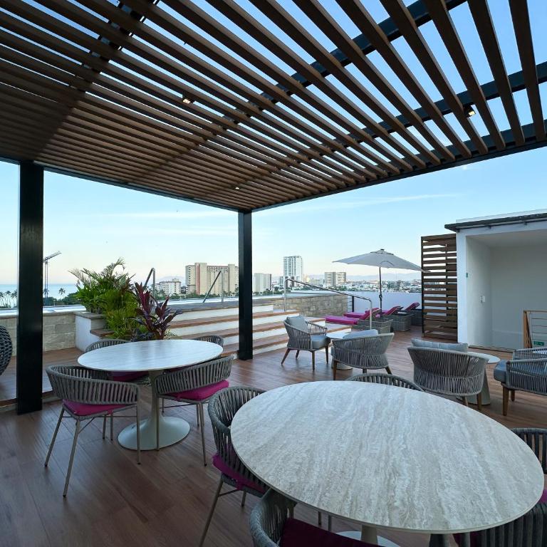 VREDE - Modern Ocean View - Great Rooftop Amenities - One-Bedroom Apartment - 44