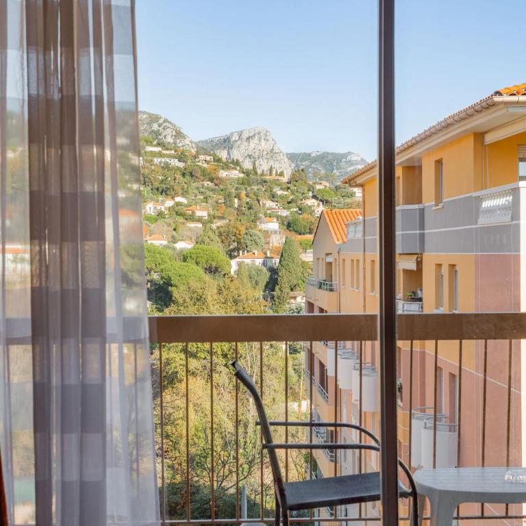 Logis Hotel Diana - Chambre Triple avec Balcon - 6