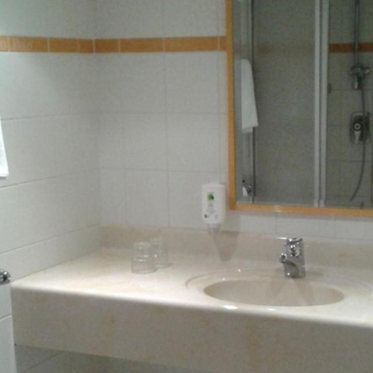 Apartment im Wellnesshotel an der Piste, Sauna, Pool, Frühstück All-Inclusive möglich - Familienzimmer mit Bad - 12