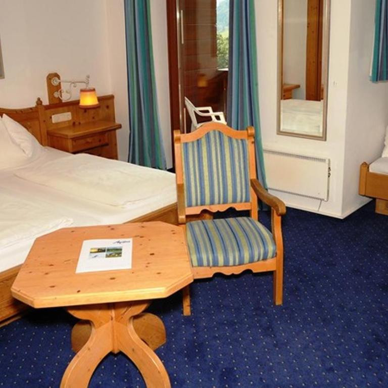 Apartment im Wellnesshotel an der Piste, Sauna, Pool, Frühstück All-Inclusive möglich - Familienzimmer mit Bad - 11
