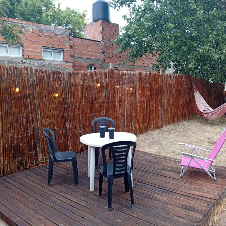 Los Fresnos - One-Bedroom House - 16