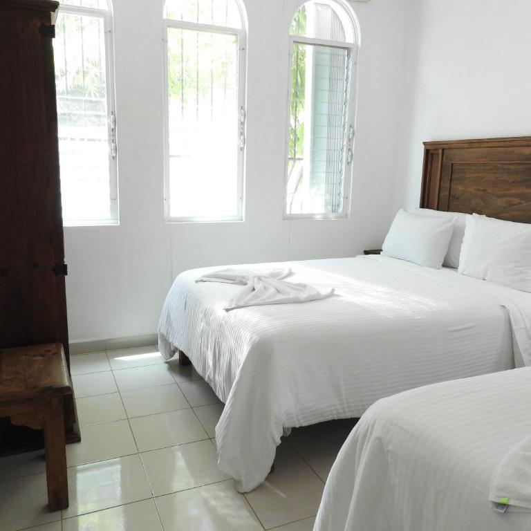 Hotel Casaejido - Family Room with Two Double Beds - 7