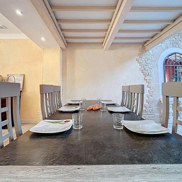 Le Mirabeau - Appartement bourgeois - Terrasse 80m2 - Wifi et Climatisation - Appartement 3 Chambres Premium - 9