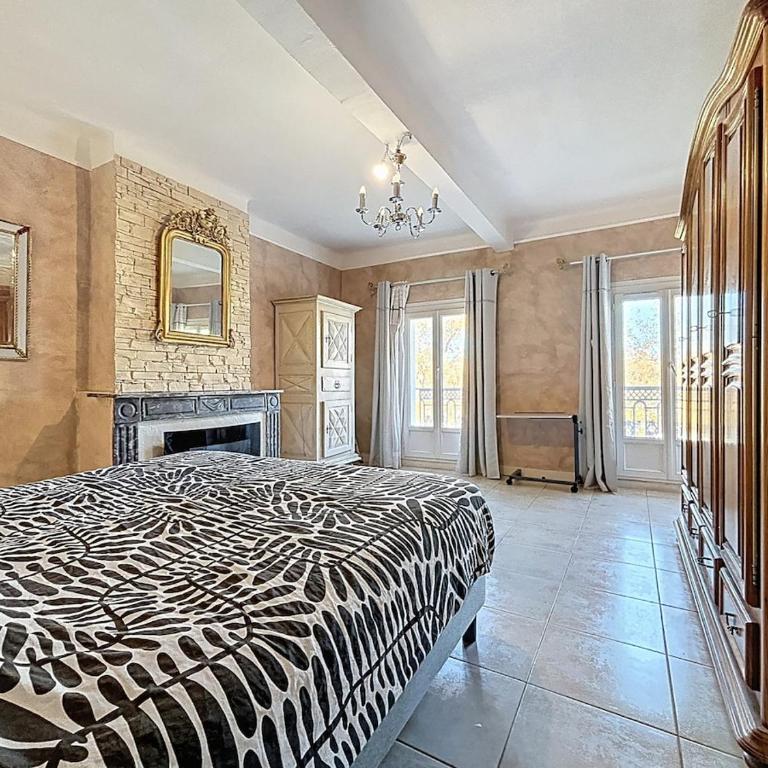 Le Mirabeau - Appartement bourgeois - Terrasse 80m2 - Wifi et Climatisation - Appartement 3 Chambres Premium - 23