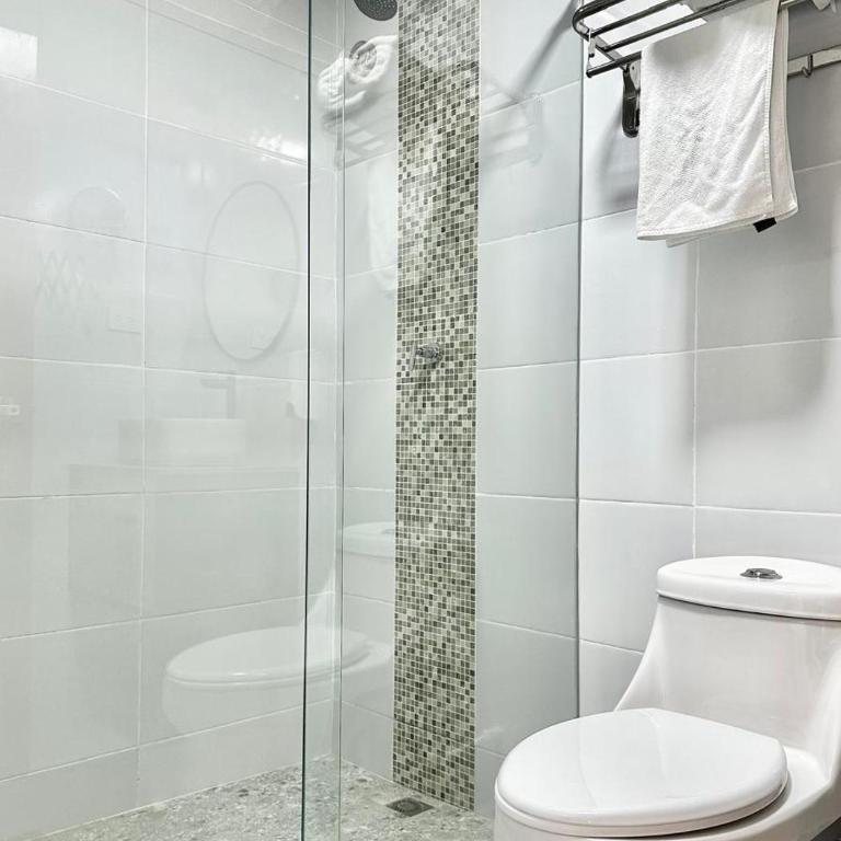 Hotel Boutique Casa Berastegui - Habitación Cuádruple con baño privado - 4