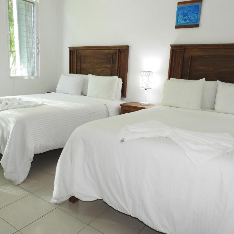 Hotel Casaejido - Family Room with Two Double Beds - 8