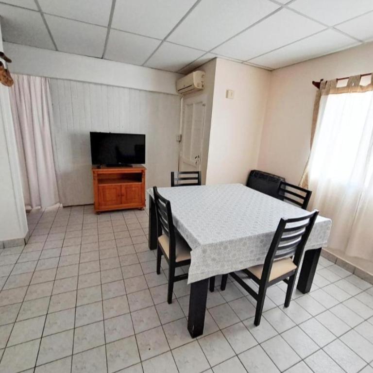 Casa España - Two-Bedroom House - 3