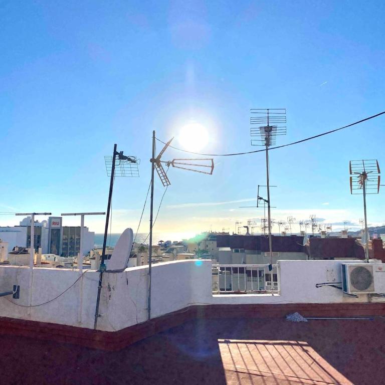 Renovated studio with Communal Pool & Close to beach - Apartamento de 1 dormitorio - 9